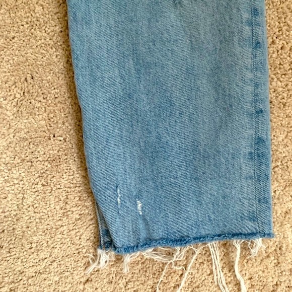 A&F Mid Rise Boyfriend distressed Jeans - Picture 7 of 7